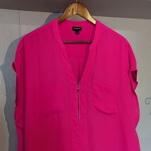 Torrid hot pink shirt sleeve poly top with zipper